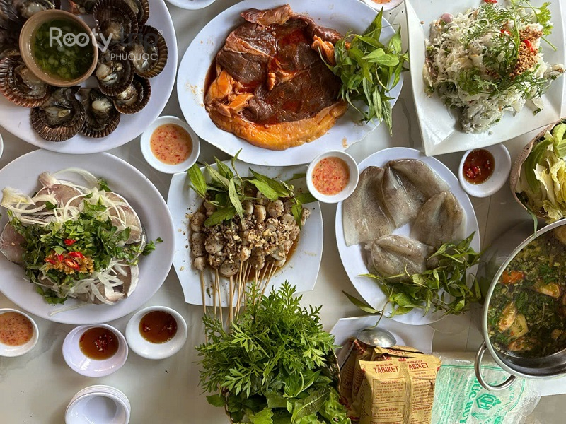 hải sản ngon gần Hòn Một