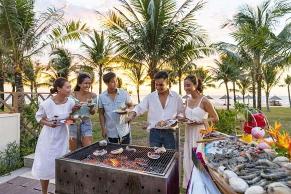 Seafood BBQ party is indispensable when exploring Khem Beach Phu Quoc