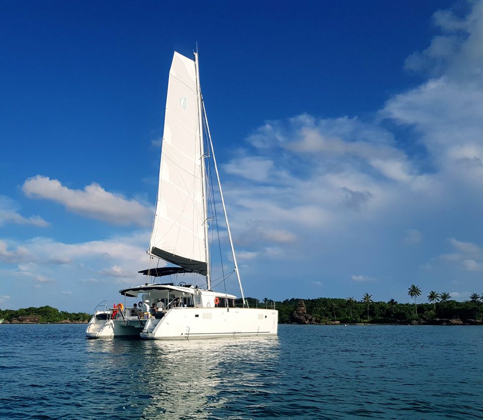 Tour du thuyền Catamaran Sarita Phú Quốc