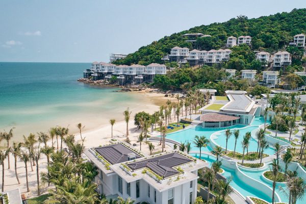 Mũi Ông Đội nơi giao thoa giữa bình ming và hoàng hôn của biển