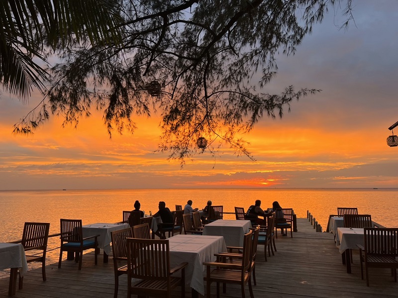 sunset at ong lang beach
