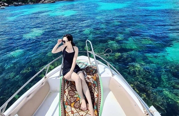 Đi cano không lo say sóng mà còn có ảnh đẹp thế này
