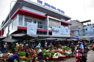 Chợ Dương Đông Phú Quốc rất tấp nập