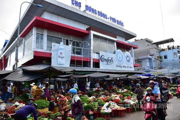 Khám phá chợ Dương Đông Phú Quốc