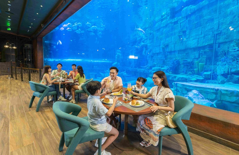 vinwonders deep sea restaurant