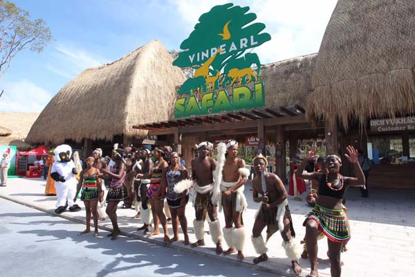 thưởng thức màn biểu diễn vũ đạo Zulu