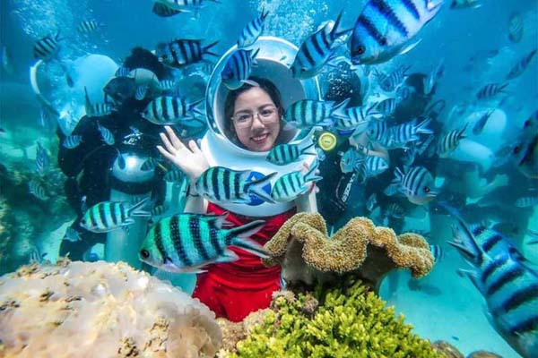đi bộ dưới đáy biển (sea walking)
