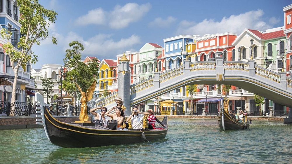 gondola boat ticket on the venice phu quoc river