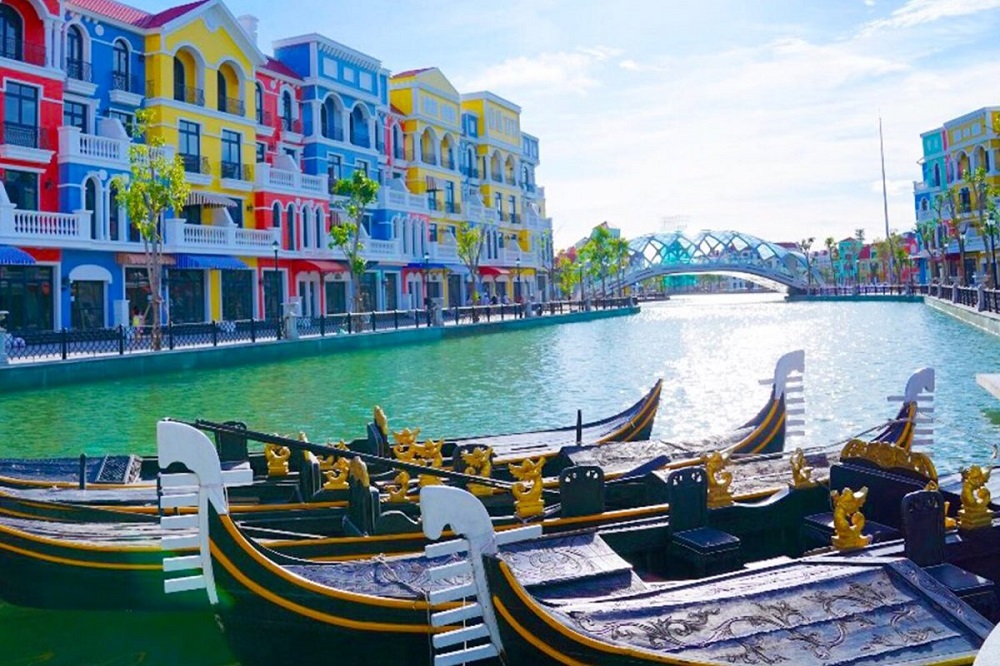 gondola boat ticket on the venice phu quoc river