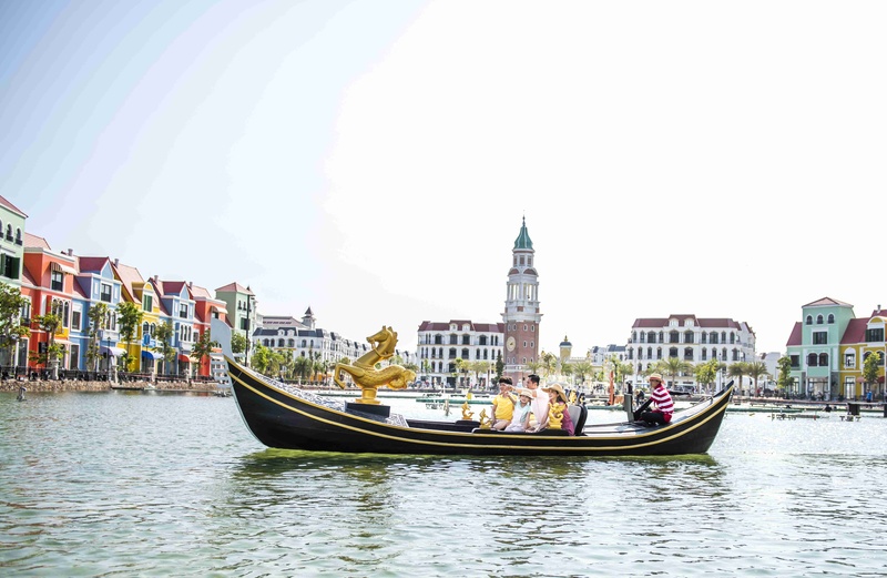 gondola ride through venice