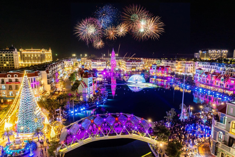 grand world phu quoc fireworks