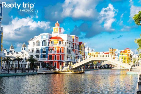 Experience a romantic cruise on the Venice Canal at Grand World Phu Quoc is included in the 3 days 2 nights Phu Quoc Tour package departing from Hanoi by Rootytrip Phu Quoc