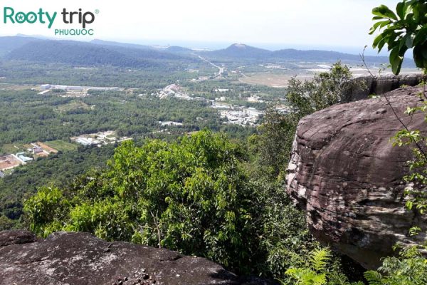 Địa điểm trekking nổi tiếng tại Phú Quốc - tiên sơn đỉnh