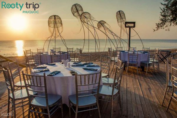 Experience the enchanting and romantic sunset moments at Sunset Sanato Phu Quoc included in the 4-day 3-night Danang - Phu Quoc tour package by Rootytrip Phu Quoc
