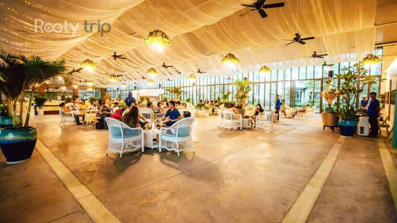 Sunset Sanato Beach Club
