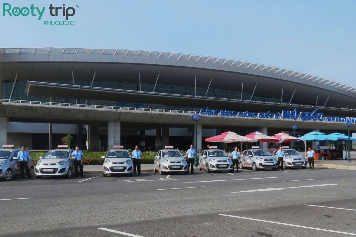 dãy xe taxi tại sân bay phú quốc