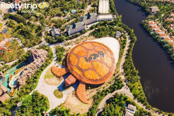 Panoramic view of Vinpearl Aquarium from above