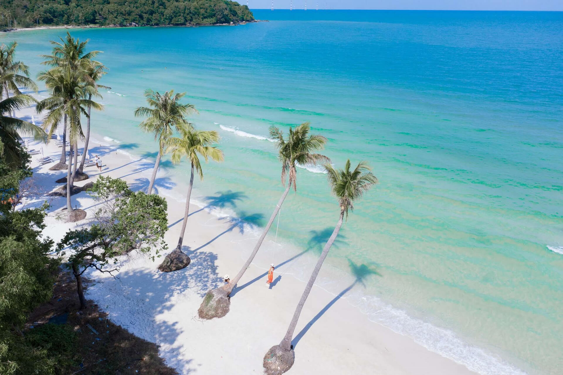 High-angle photo of Sao Beach, Phu Quoc, showcases its tranquil and romantic beauty