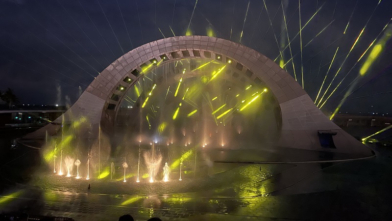 show kiss of the sea