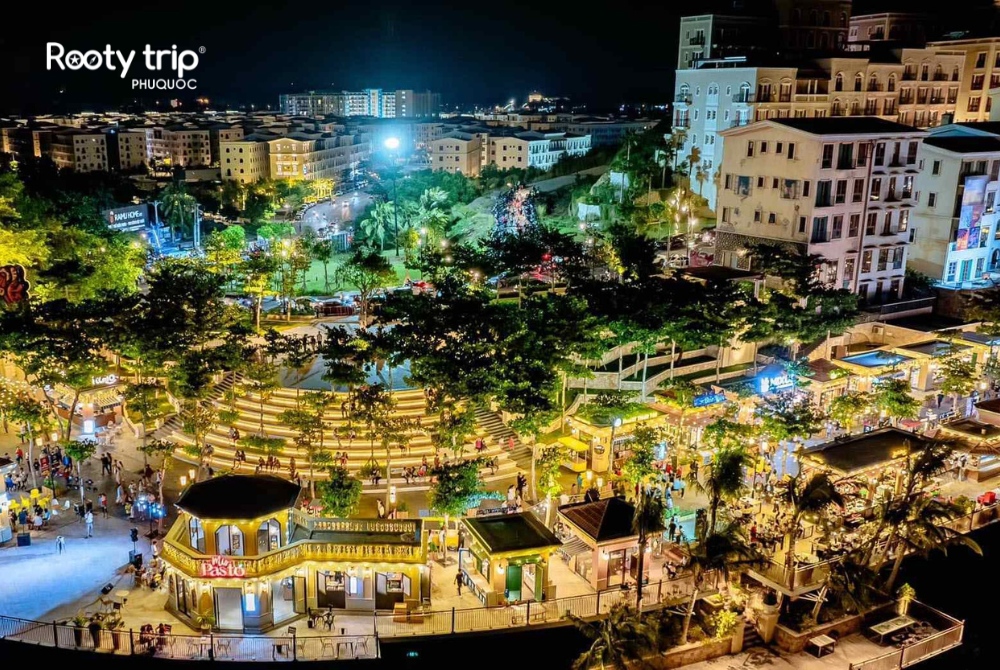 VUIFest, located in Sunset Town, is Vietnam's first night market by the beach - Rooty Trip Phu Quoc