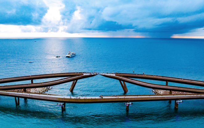 kiss bridge sunset town phu quoc