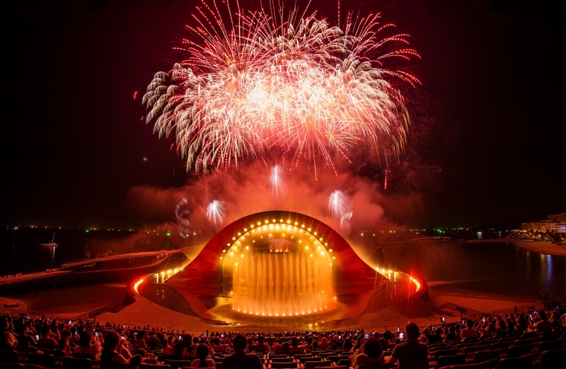 kiss of the sea show fireworks