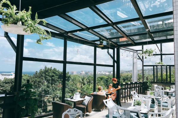 Skyline Cafe & Rooftop Bar - Rooftop bar lãng mạn tại Phú Quốc