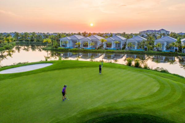The golf course features resorts for players to relax and unwind
