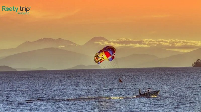 Cano kéo dù bay, dù lượn Phú Quốc