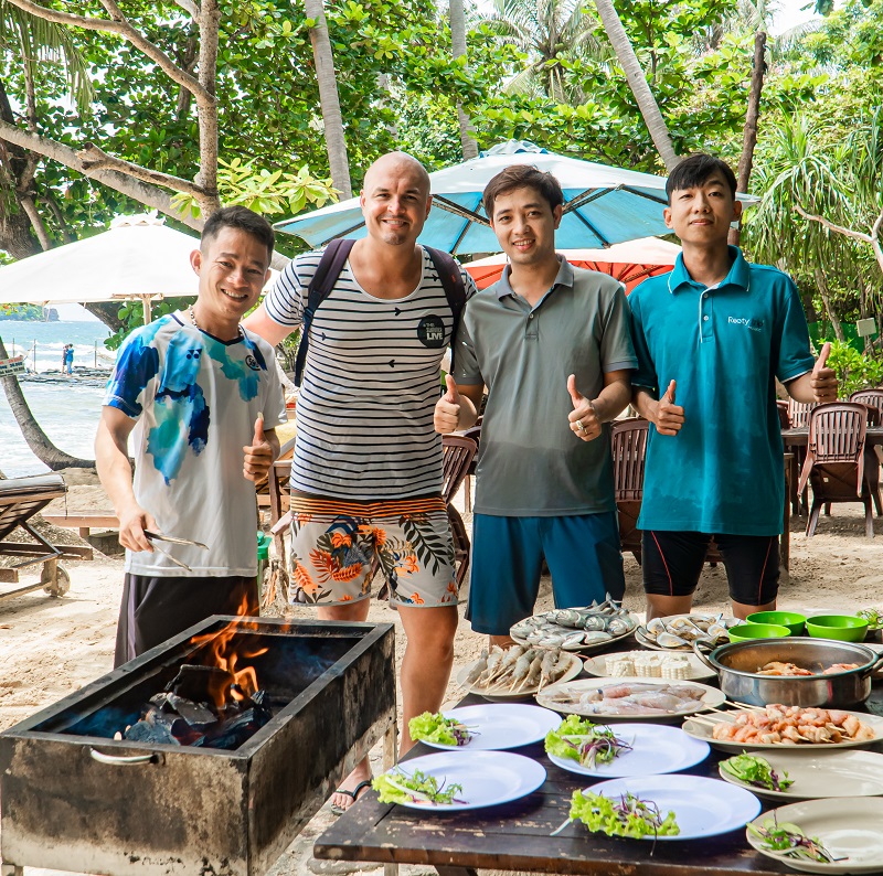 best snorkeling phu quoc tour bbq