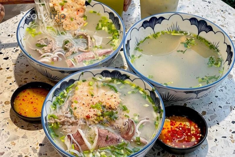 Ăn gì, ăn ở đâu khi tới Cầu Cảng Quốc Tế Phú Quốc?