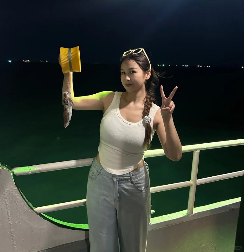 phu quoc night squid fishing tour
