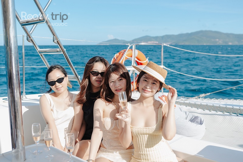 tour du thuyền phú quốc
