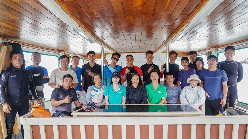 rooty trip vệ sinh rạn san hô