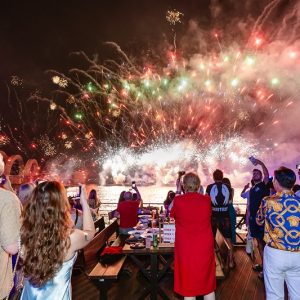 dinner show sunset town