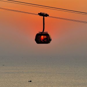 cable car hon thom tour