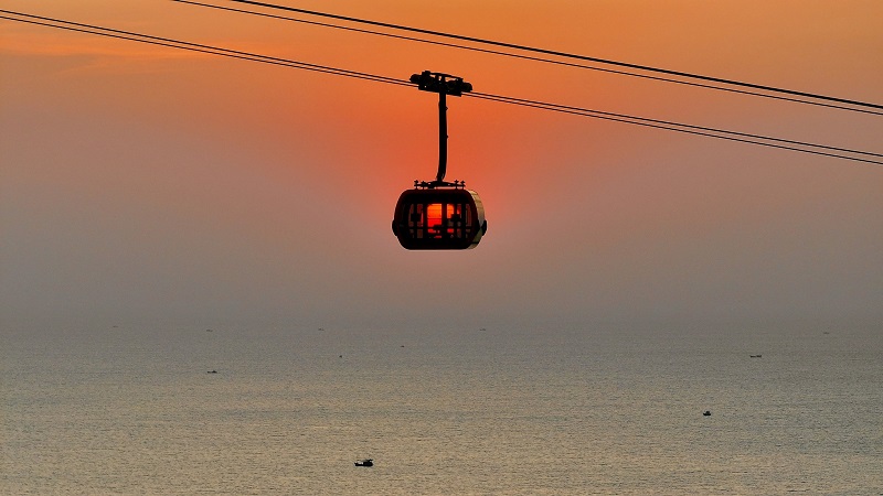 cable car hon thom tour
