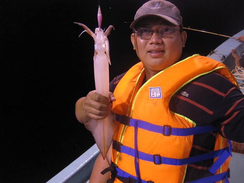 Phu Quoc squid fishing tour