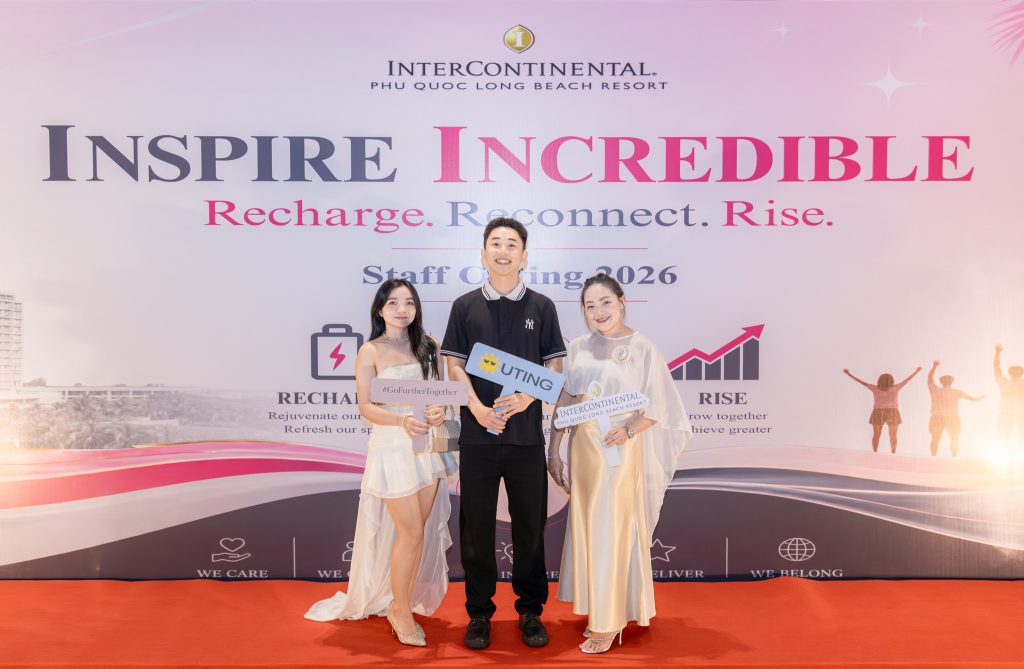 Những khung hình rực rỡ tại khu vực thảm đỏ