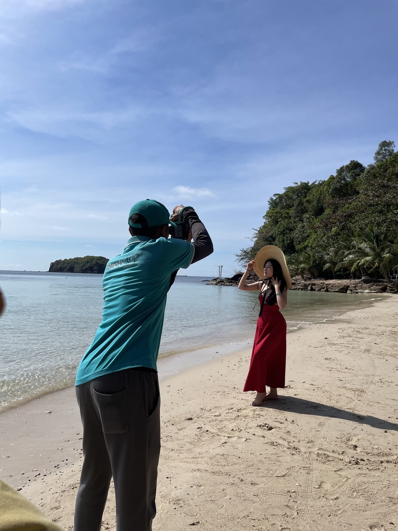 Dịch vụ chụp ảnh máy cơ cùng hdv rooty trip