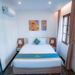 lyn hotel 2 phu quoc deluxe city view room