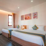 lyn hotel 2 phu quoc triple room city view