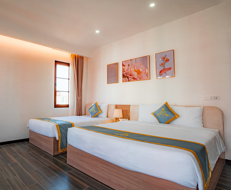 lyn hotel 2 phu quoc triple room city view